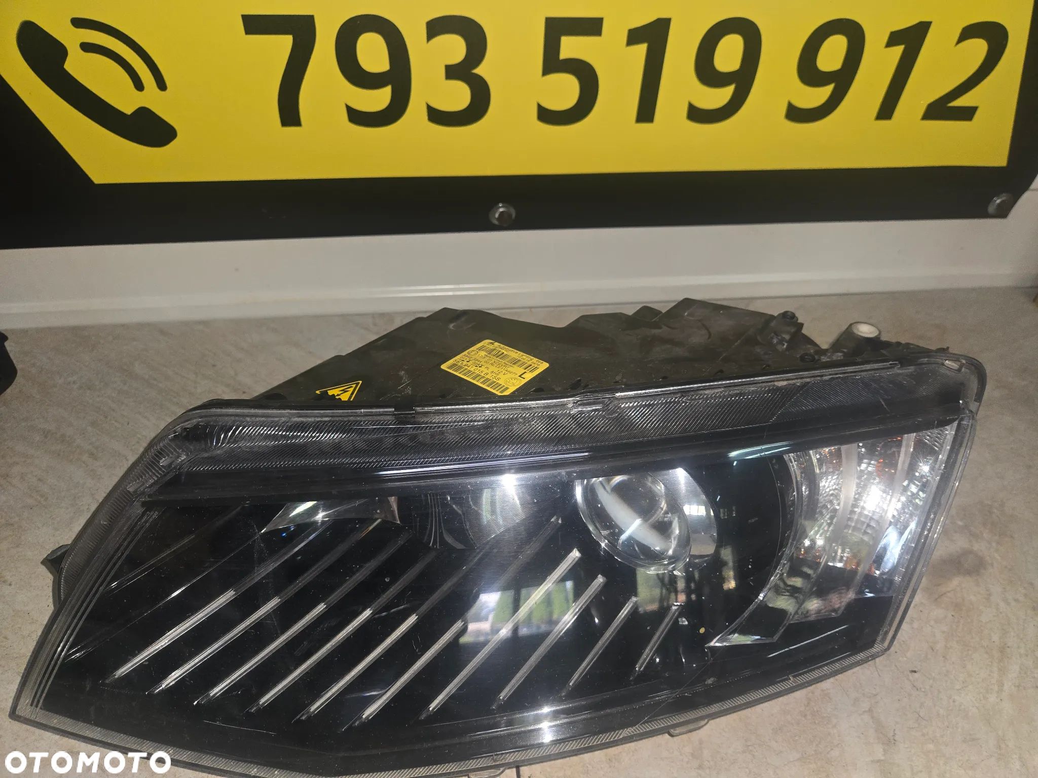 SKODA OCTAVIA III RS VRS LAMPA LEWA PRZÓD EU - 1