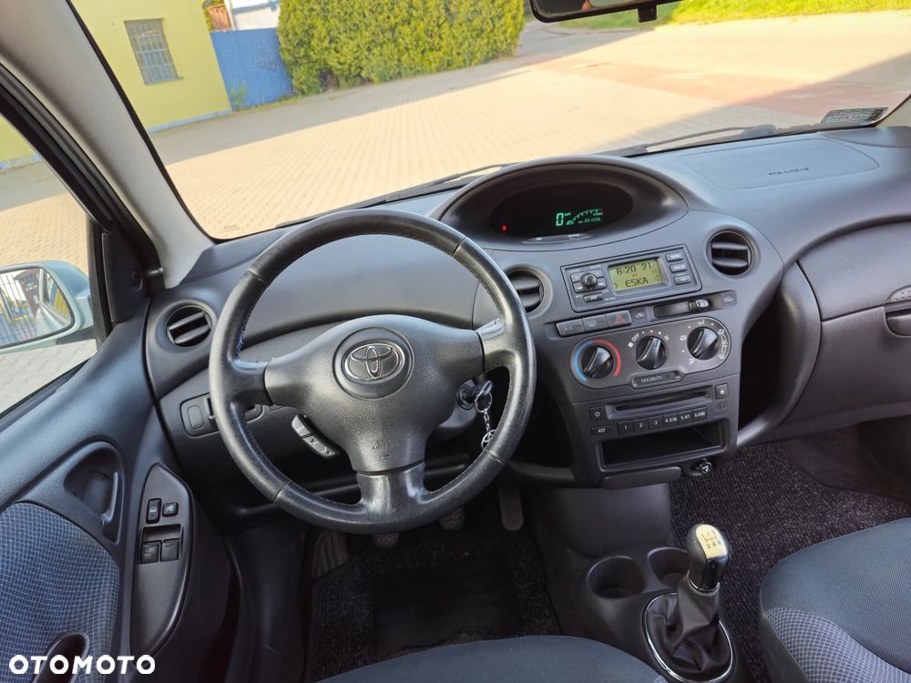 Toyota Yaris 1.0 Pak1 - 8