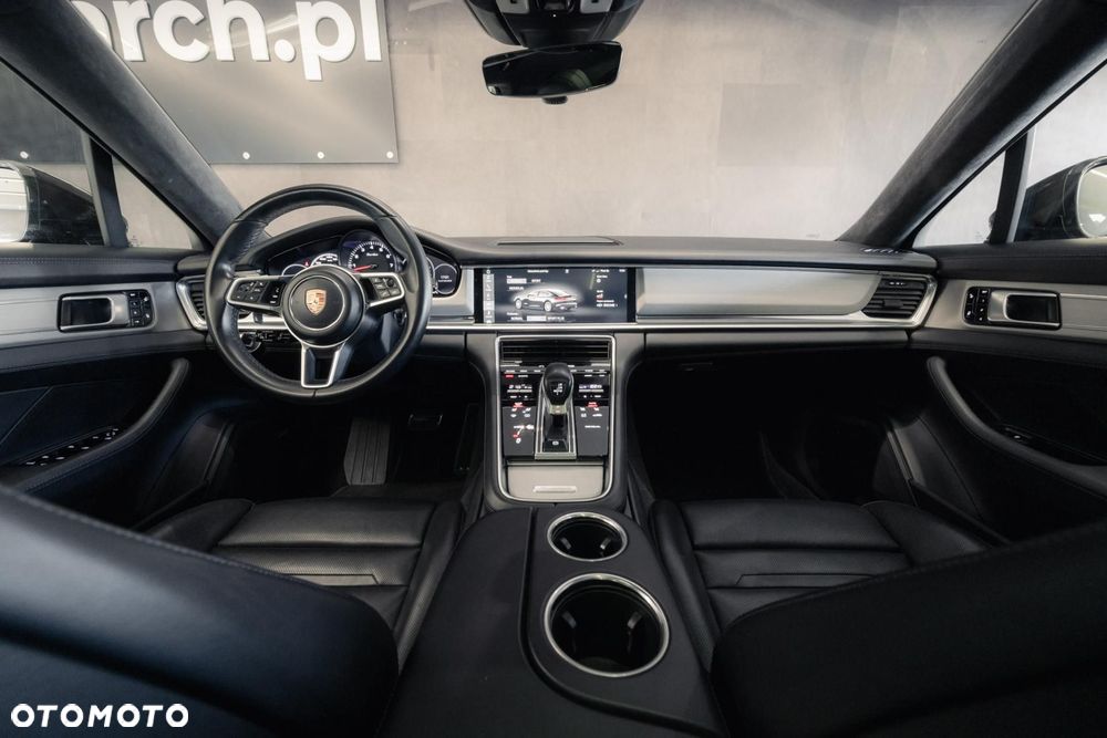 Porsche Panamera Turbo - 11