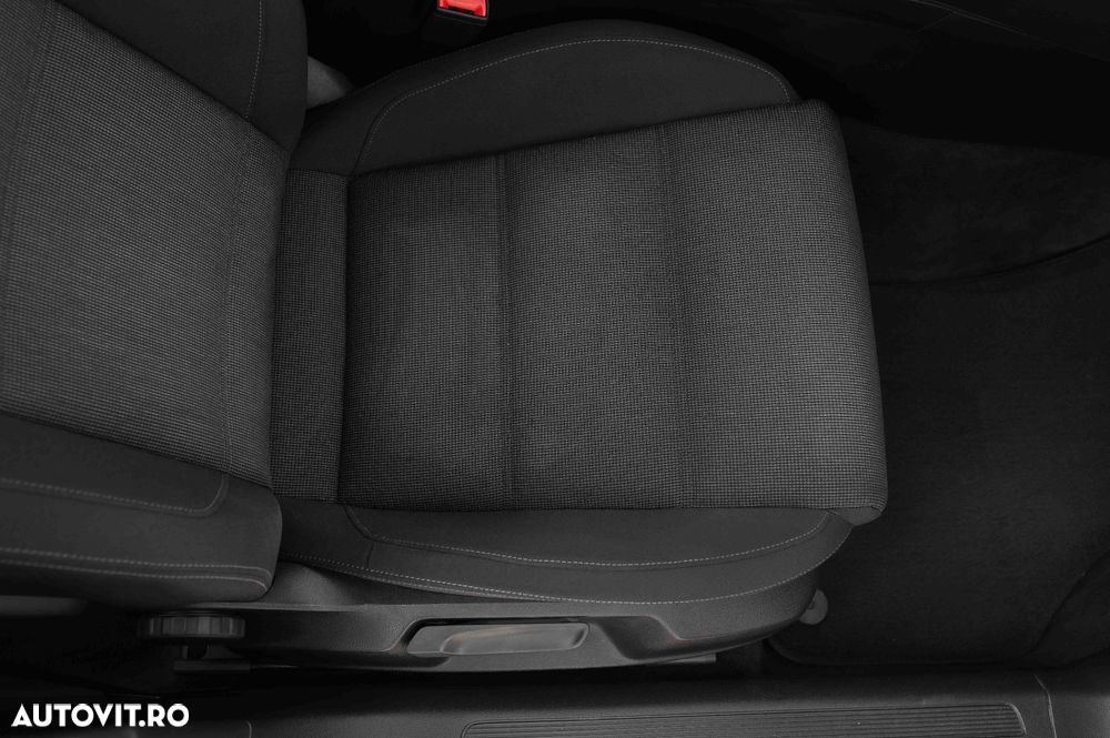Volkswagen Passat Variant 2.0 TDI DSG Comfortline - 28