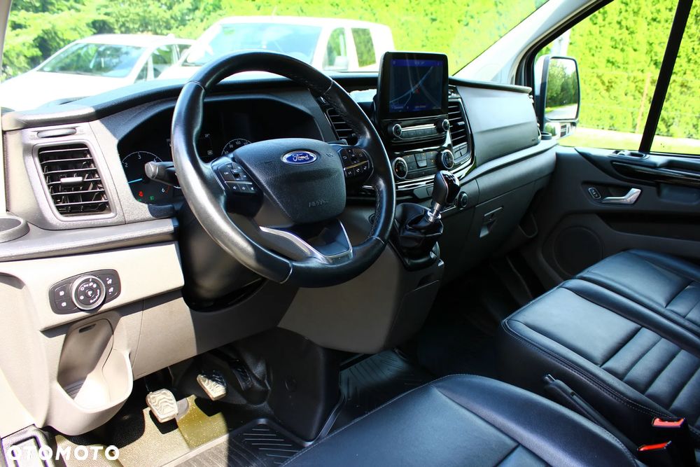 Ford TRANSIT CUSTOM TRAIL 2.0 TDCI 131KM 3 OSOBOWY NAVIGACJA KAMERA FELGI FULL OPCJA STAN PERFEKT FV23% - 37