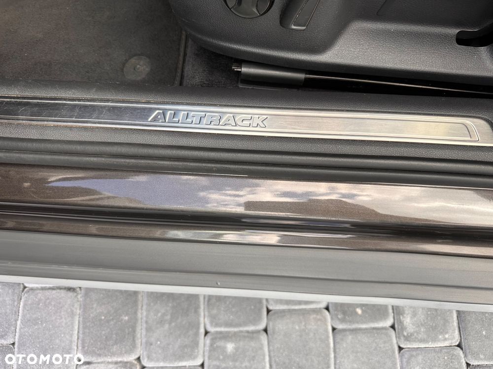 Volkswagen Passat Alltrack 2.0 TDI SCR 4Motion DSG - 33