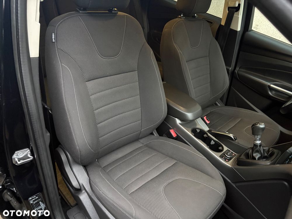 Ford Kuga 1.5 EcoBoost 2x4 Trend - 11