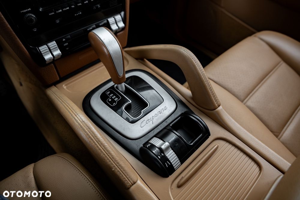 Porsche Cayenne - 31