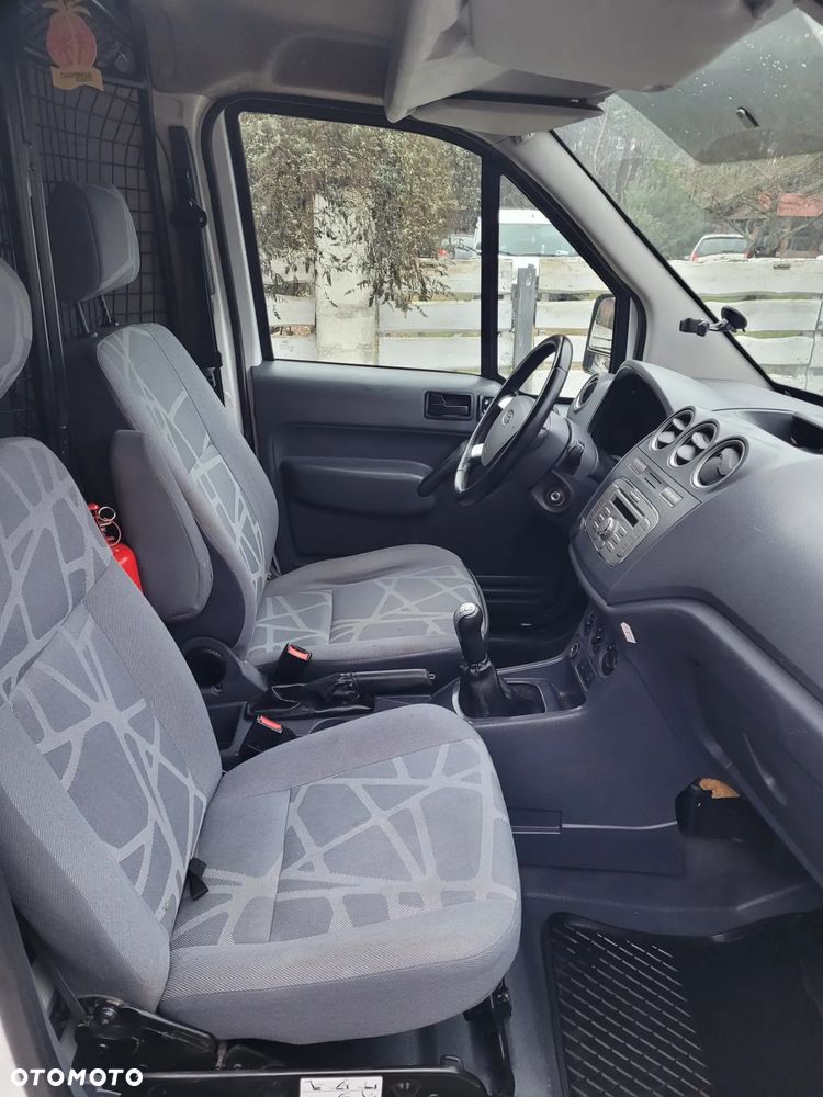 Ford Turneo Connect - 19