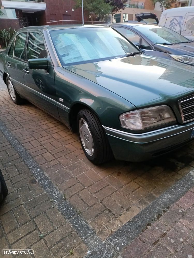 Mercedes-Benz C 180 Elegance - 2