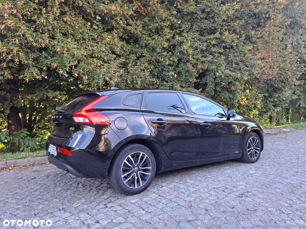Volvo V40 D2 Drive-E Momentum - 4