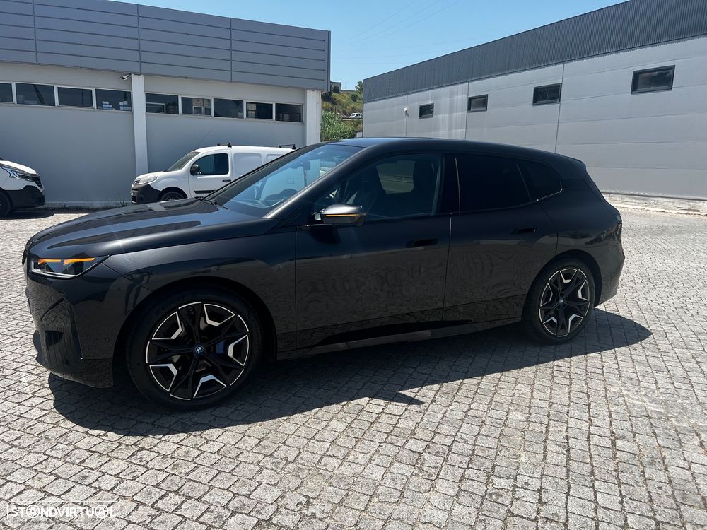 BMW iX xDrive 40 Pack Desportivo - 19
