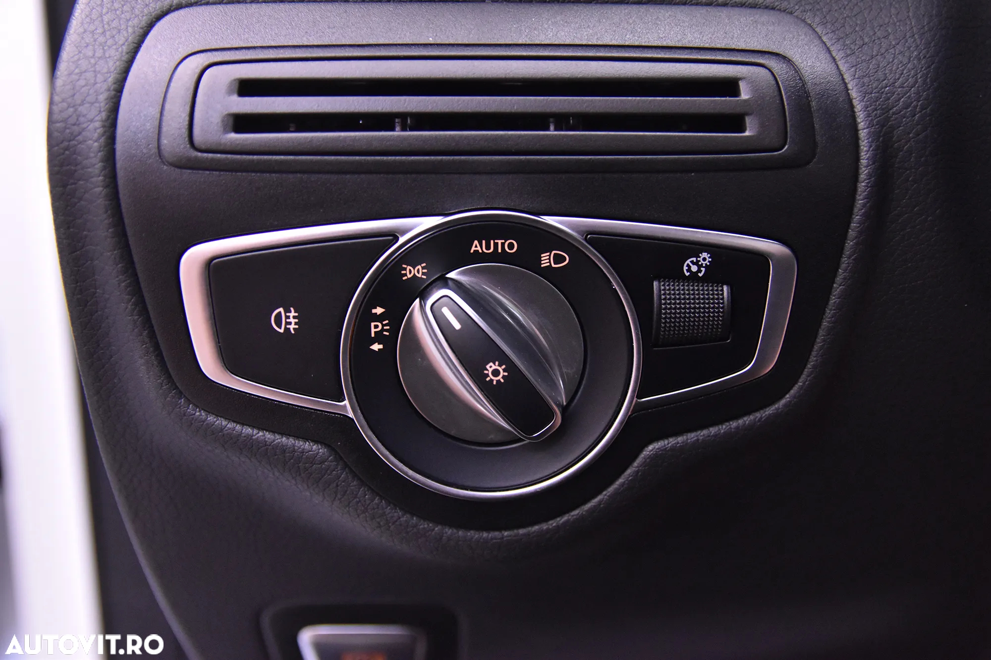 Mercedes-Benz GLC 300 e 4MATIC - 16
