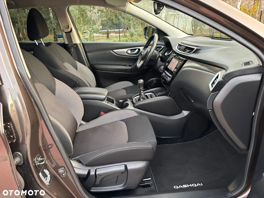 Nissan Qashqai 1.3 DIG-T N-WAY - 36