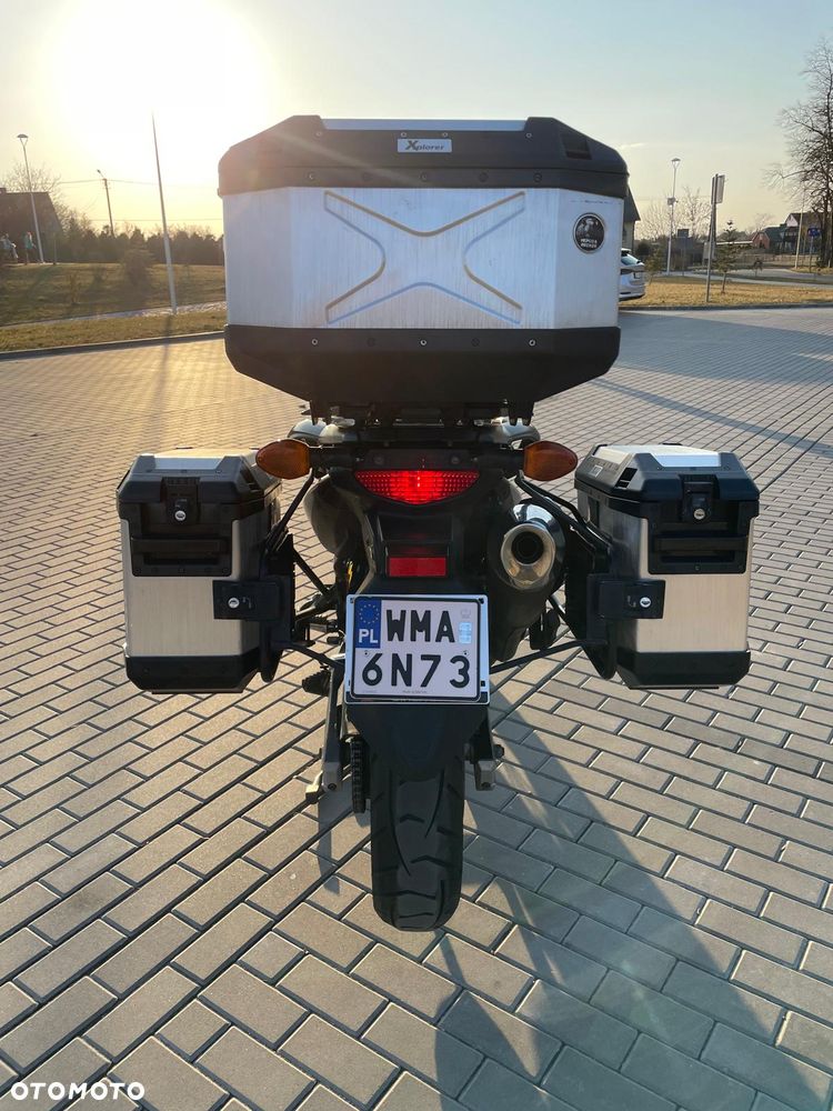 Suzuki V-STROM - 9