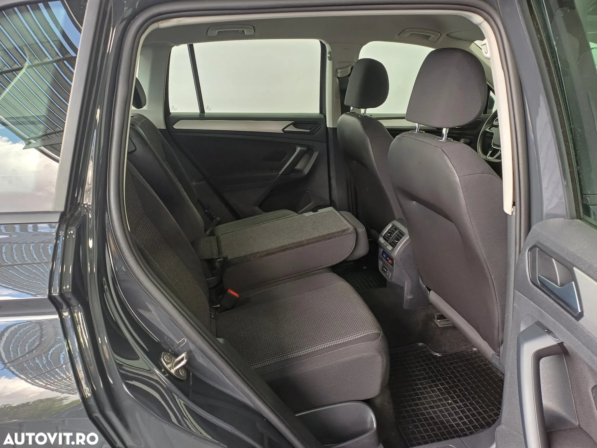 Volkswagen Tiguan 2.0 TDI 4Mot Trendline - 31