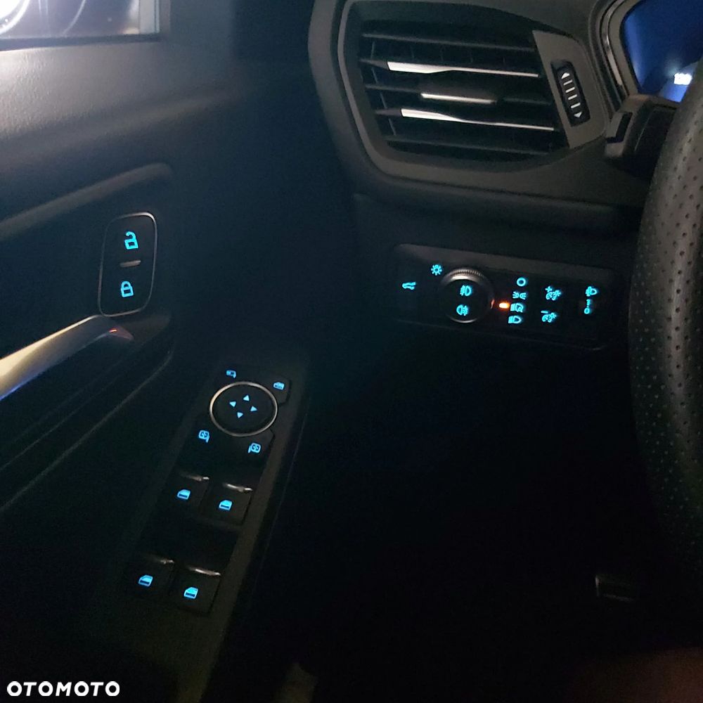 Ford Kuga 1.5 EcoBoost FWD ST-Line X - 24