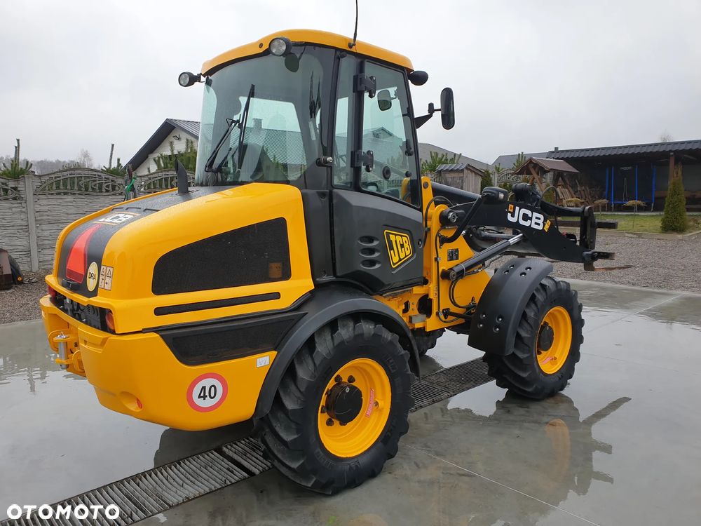 JCB 409 AGRI 40 KM/H WIDLY/ŁYŻKA SPROWADZONA SUPER STAN - 6