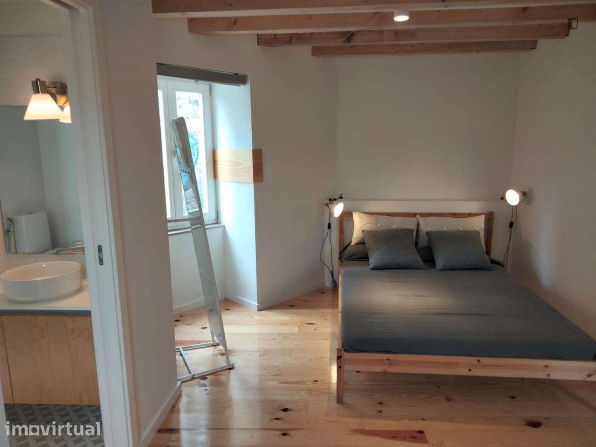 Apartamento com 1 quartos - localizado em Sé Porto - Grande imagem: 2/13