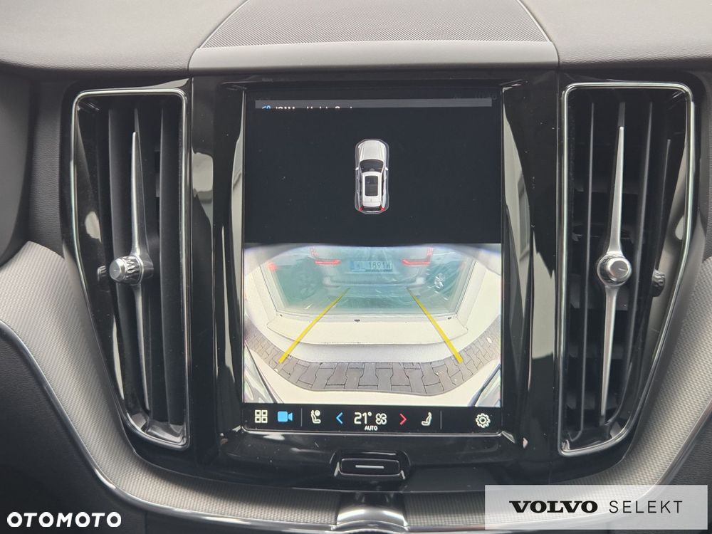 Volvo XC 60 B5 B AWD Plus Dark - 19
