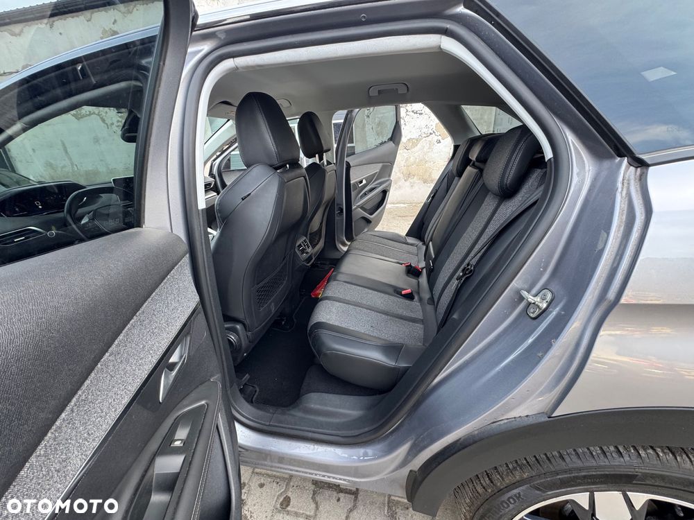 Peugeot 3008 PureTech 130 Stop & Start GPF Allure - 24