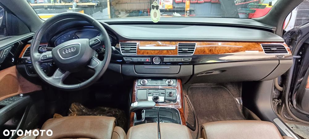 Audi A8 4.2 FSI L Quattro - 12
