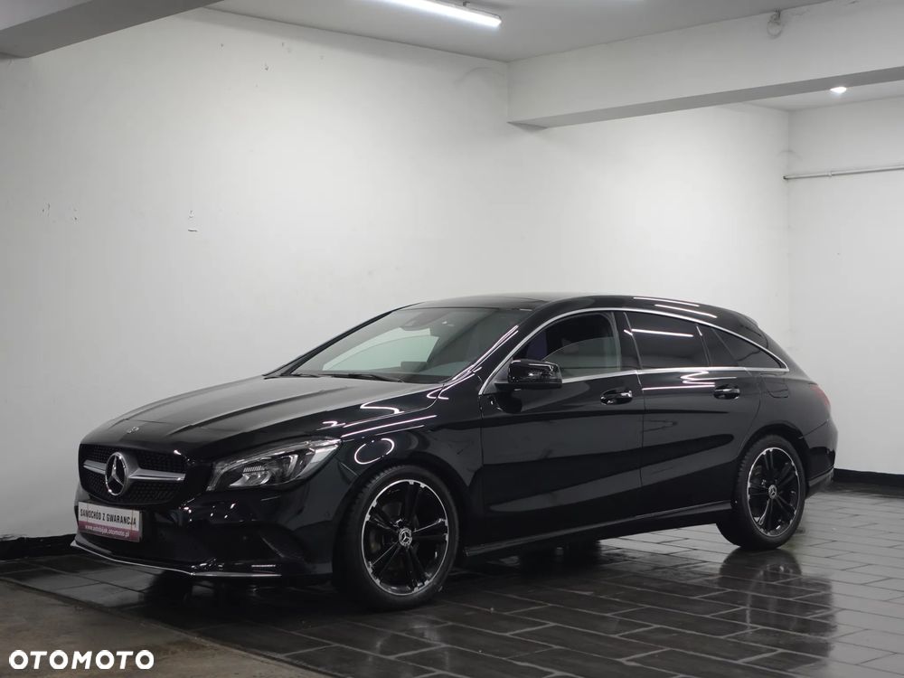 Mercedes-Benz CLA 180 7G-DCT - 4