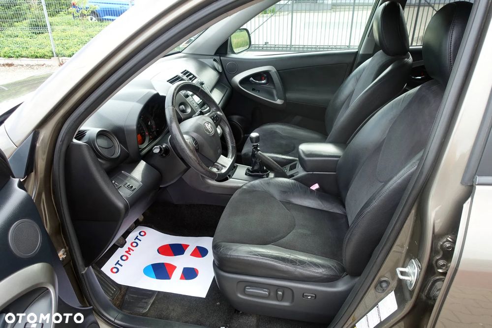 Toyota RAV4 2.2 D-4D 4x4 Sol - 13