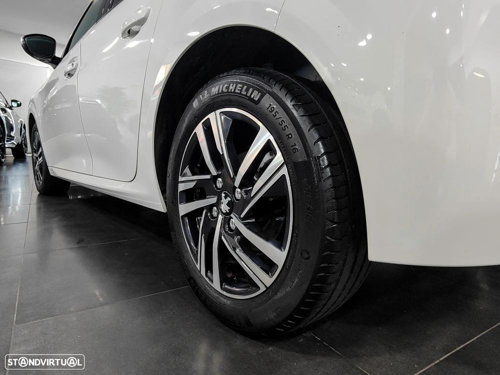 Peugeot 208 1.2 PureTech Allure EAT8 - 26