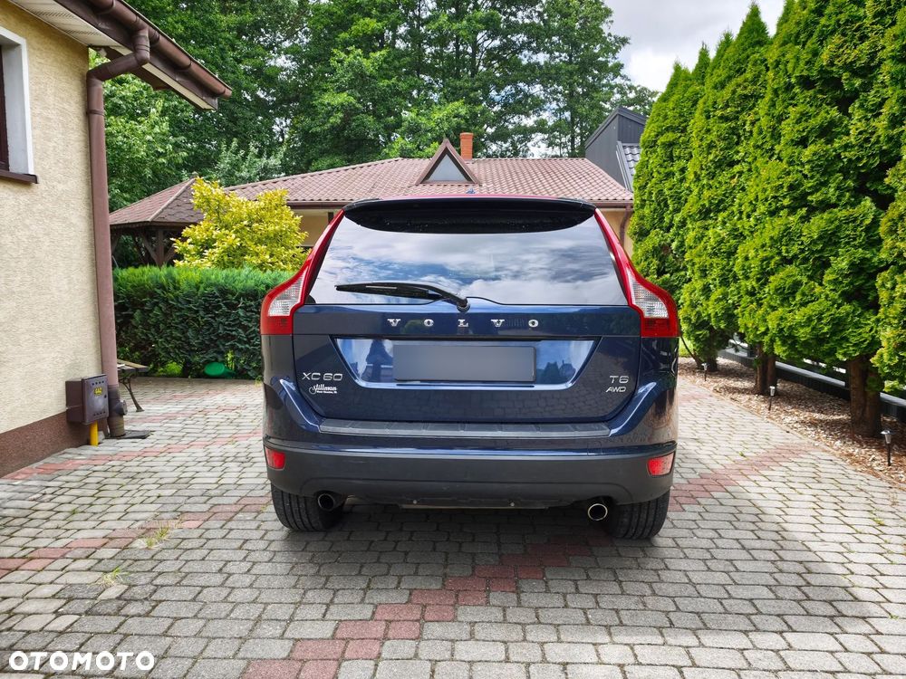 Volvo XC 60 T6 AWD Momentum - 4