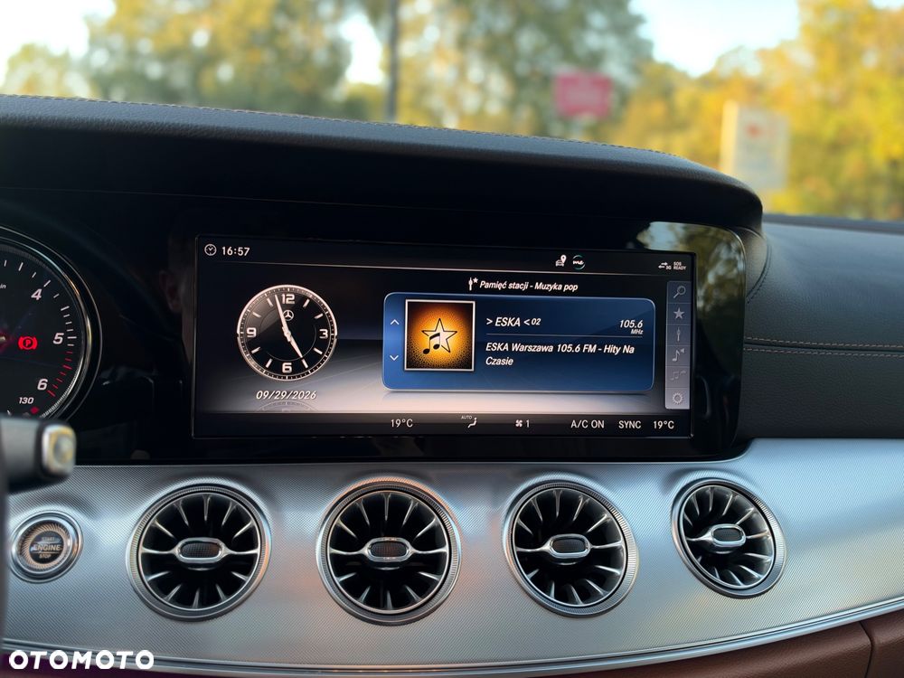 Mercedes-Benz Klasa E 220 d 4-Matic 9G-TRONIC - 26