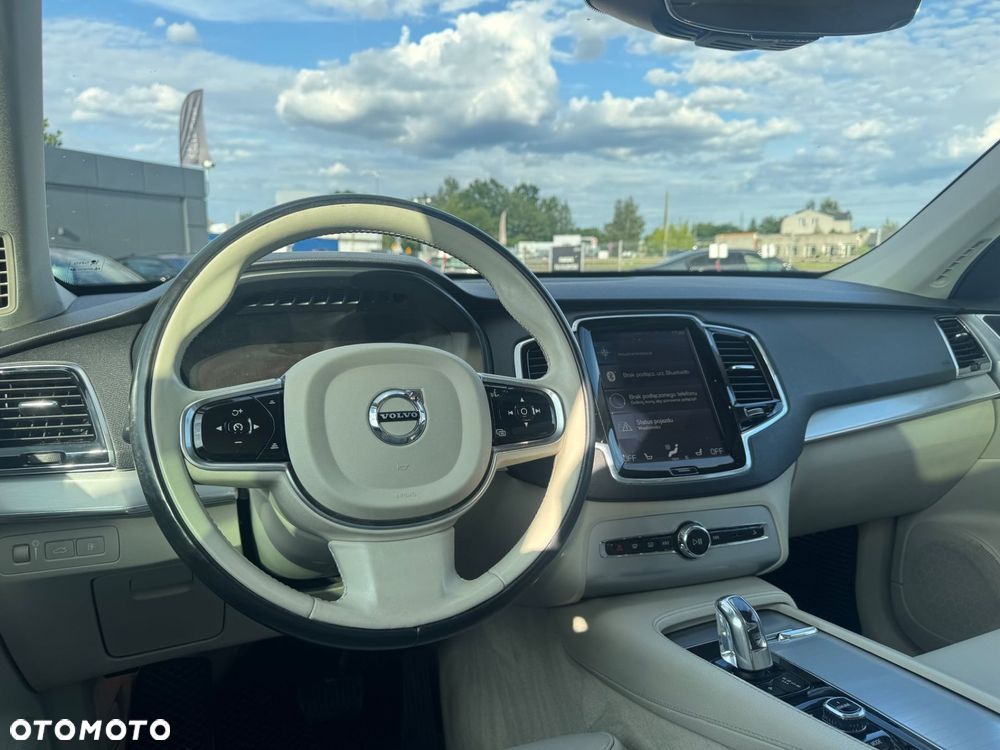 Volvo XC 90 - 12