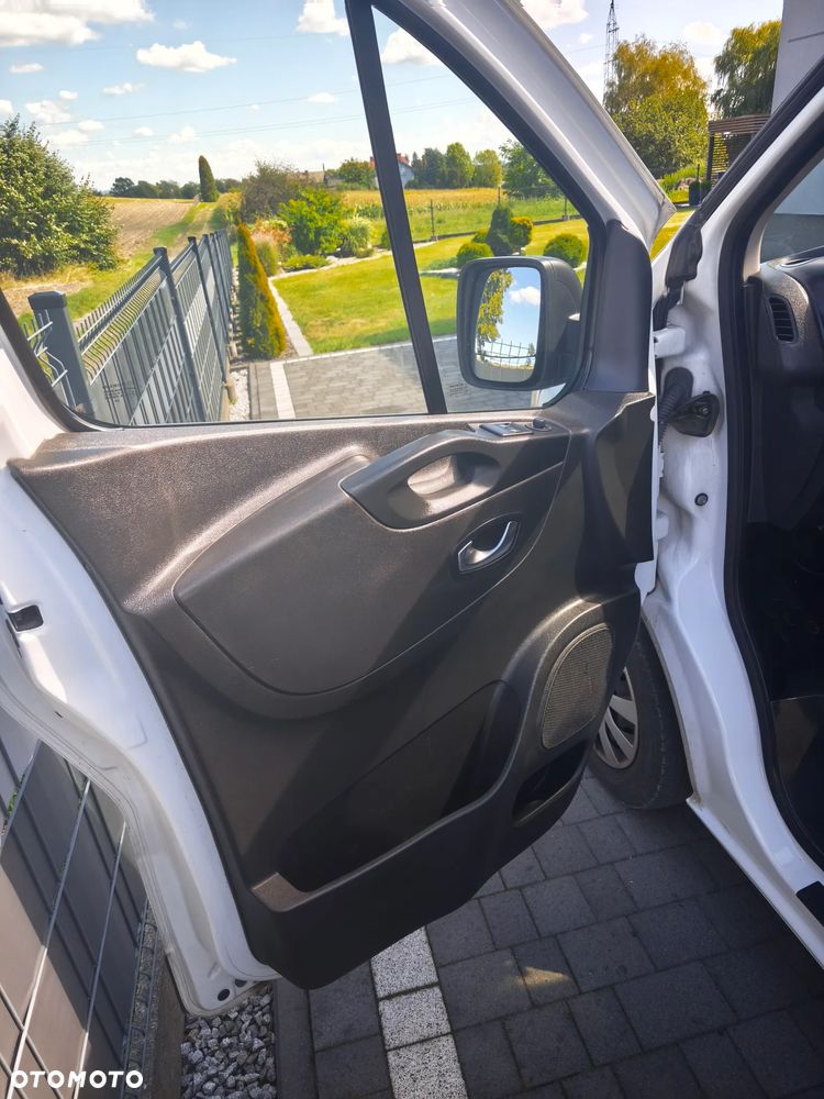 Renault TRAFIC - 10