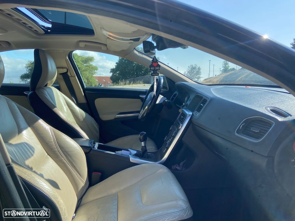 Volvo S60 2.0 D3 Momentum Start/Stop - 9