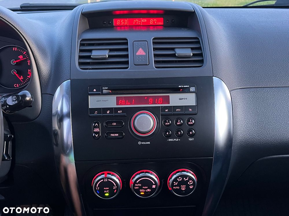 Suzuki SX4 1.6 GS / Premium - 15