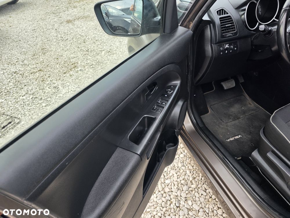 Kia Venga 1.6 Business Line - 13