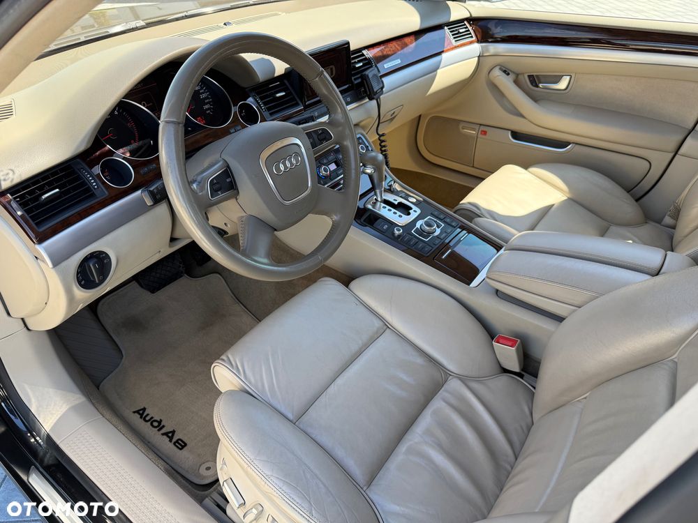 Audi A8 - 4