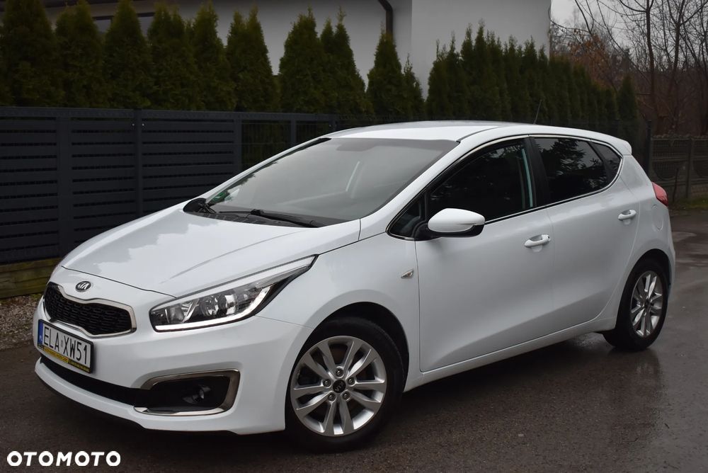 Kia Ceed 1.4 CVVT Dream-Team Edition - 2