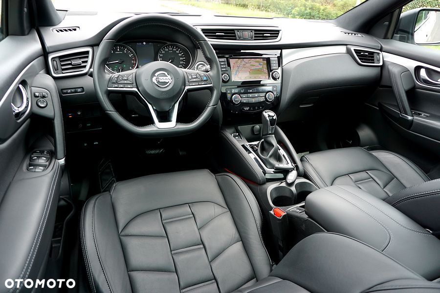 Nissan Qashqai 1.3 DIG-T DCT TEKNA+ - 24