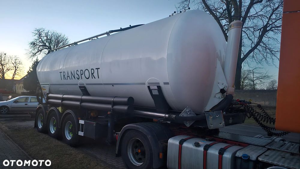 Kassbohrer XS Z WYWROTEM - 1