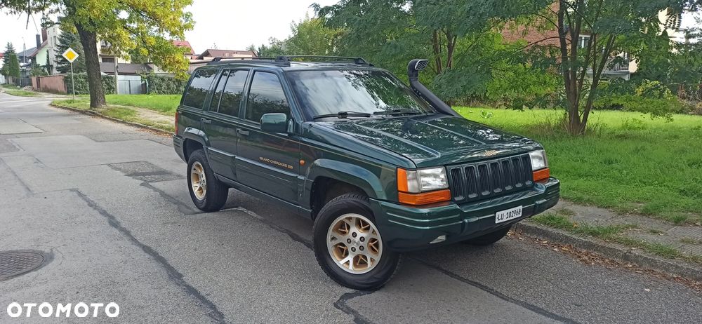 Jeep Grand Cherokee - 24