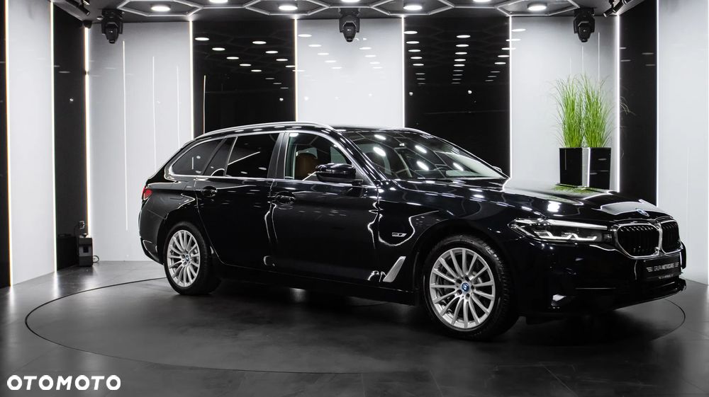 BMW Seria 5 530e PHEV - 9