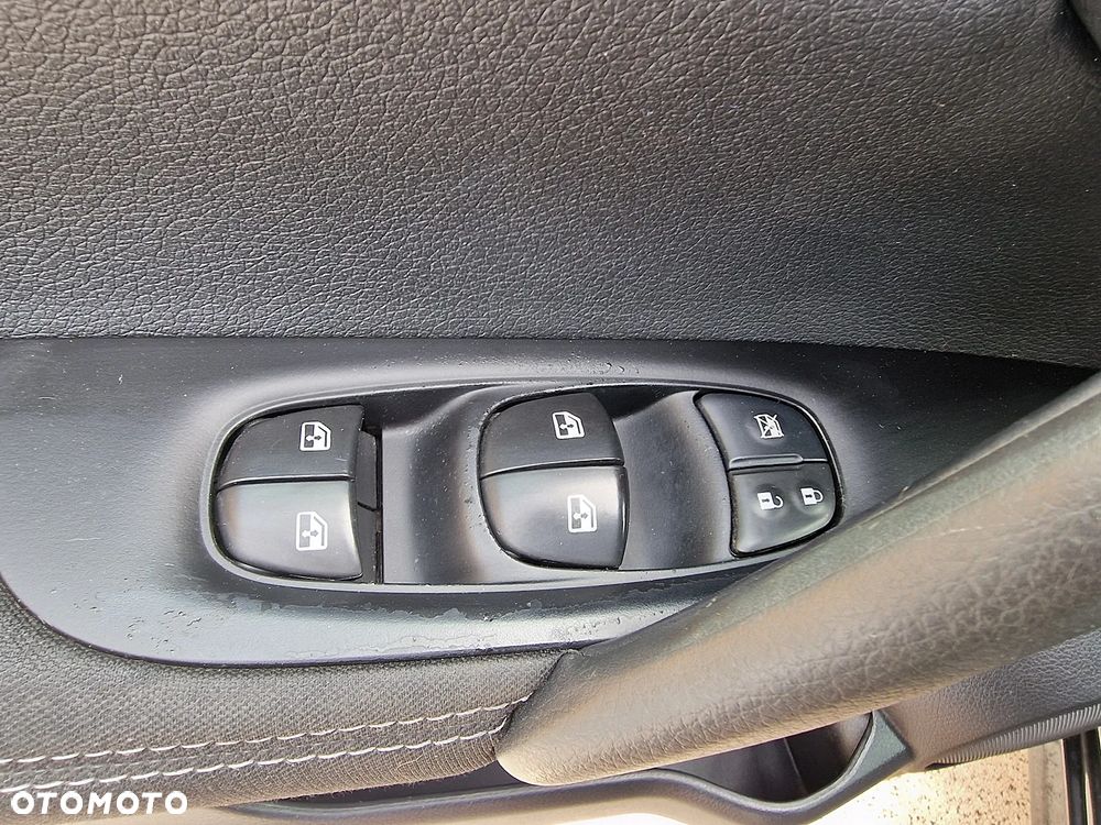 Nissan Qashqai - 12