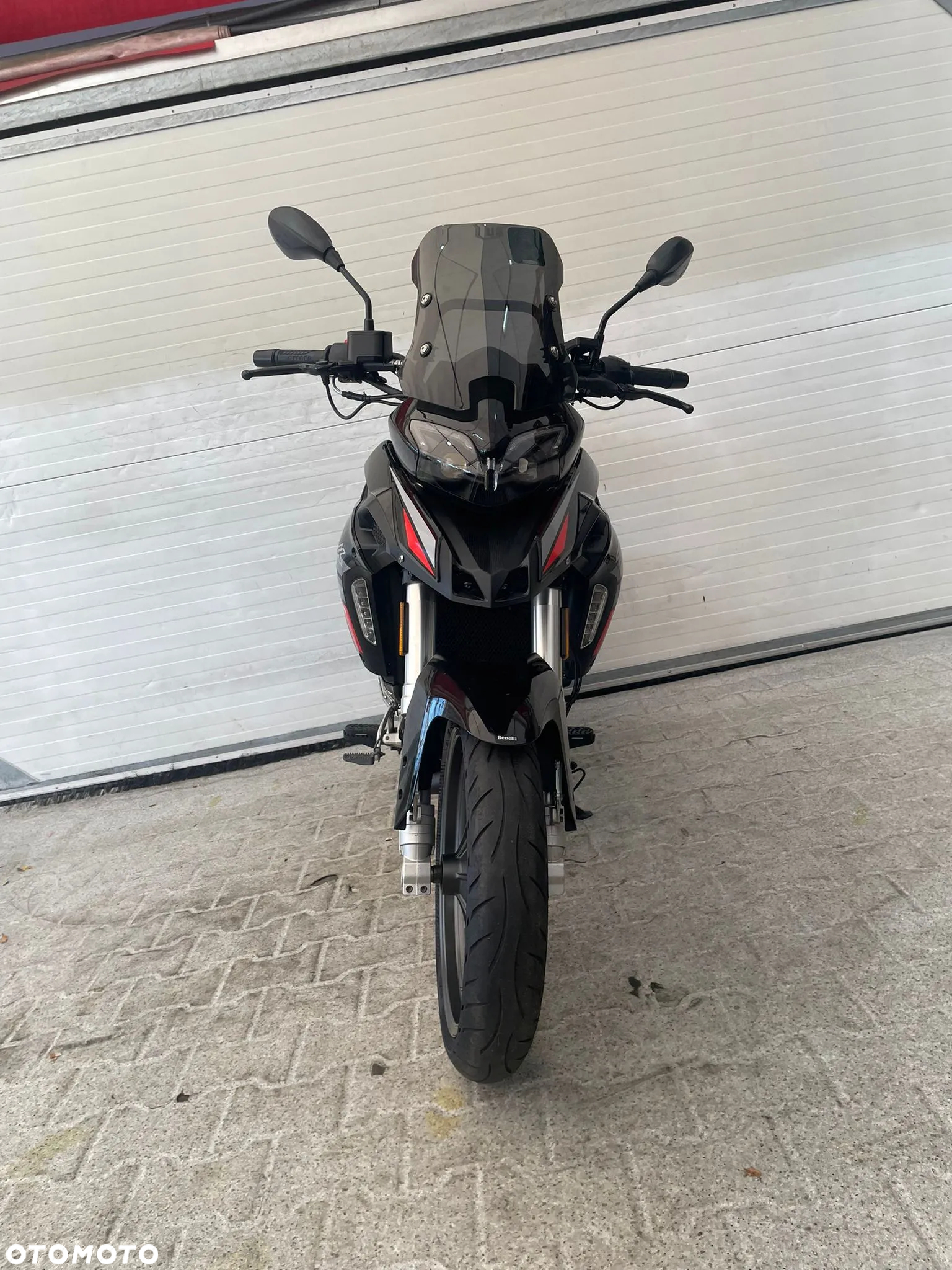 Benelli TRK 251 - 37