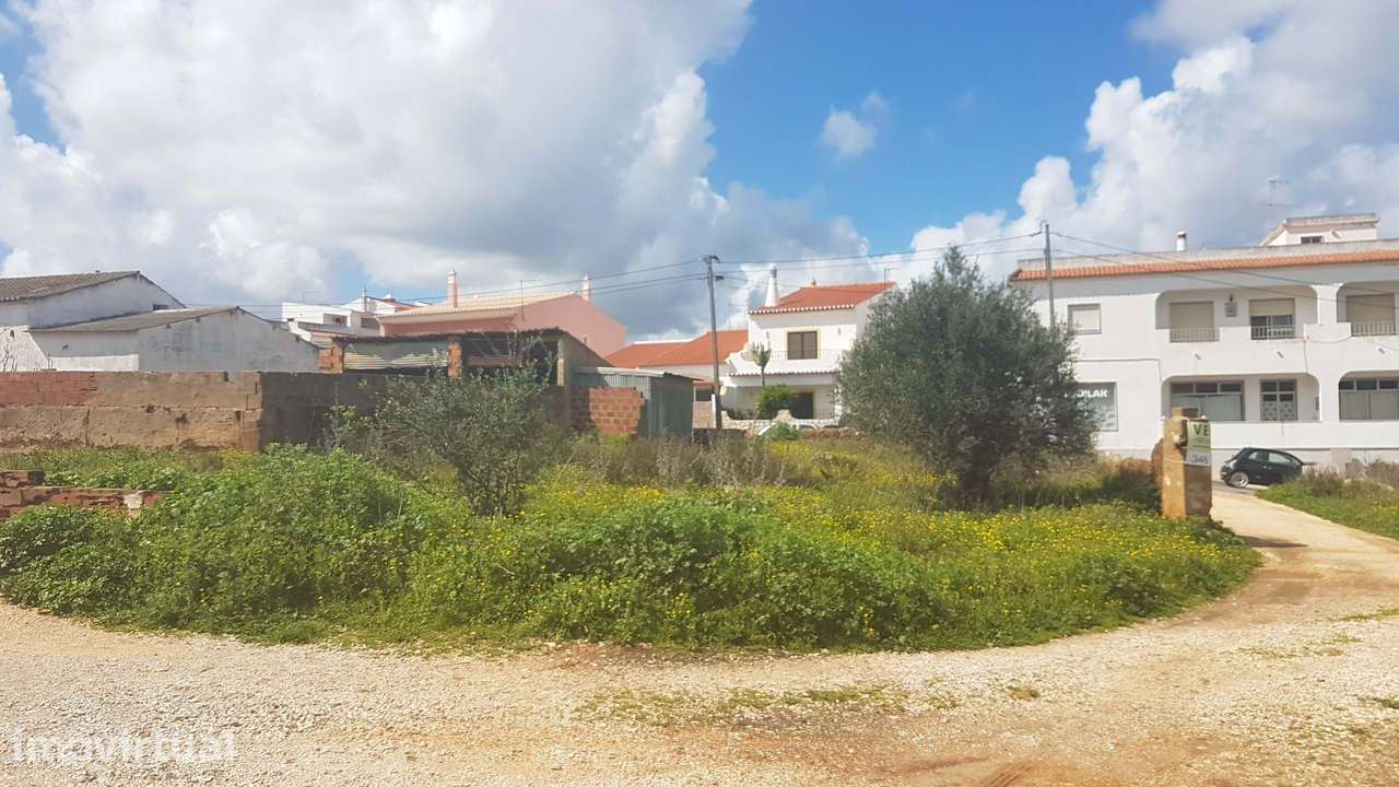 TERRENO COM VIABILIDADE DE CONSTRUÇÃO DE 3 MORADIAS - Grande imagem: 5/13