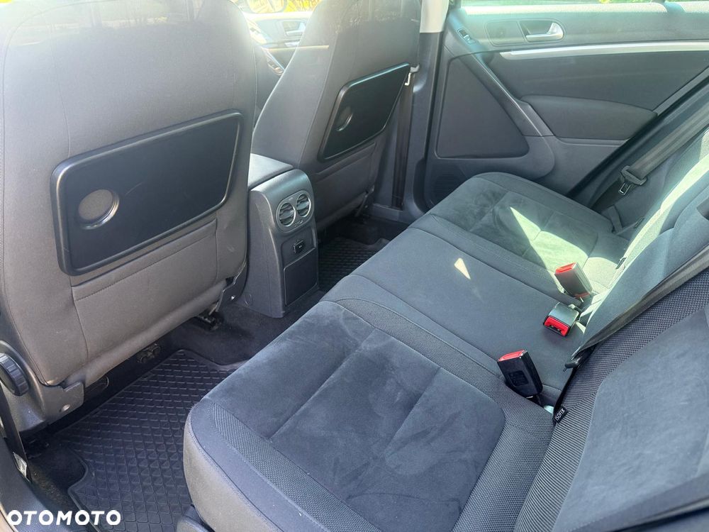 Volkswagen Tiguan 2.0 TDI DPF BlueMotion Technology Sport & Style - 12