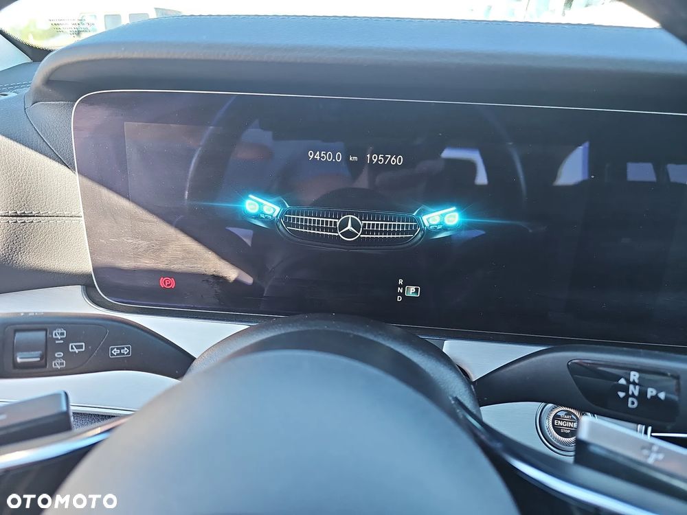 Mercedes-Benz Klasa E 220 d mHEV 4-Matic Exclusive 9G-Tronic - 16