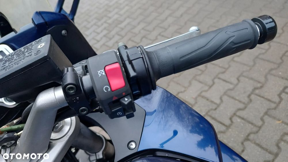 Yamaha FJR - 6