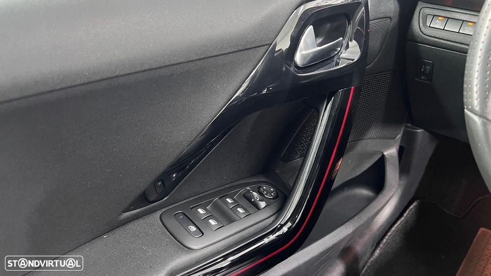 Peugeot 2008 1.2 PureTech GT Line EAT6 - 13