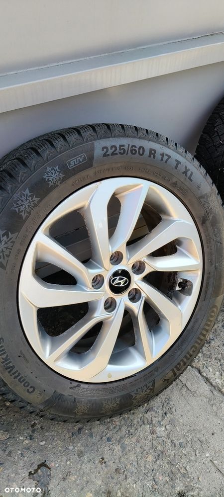 KOŁA ZIMOWE  HYUNDAI TUCSON - 17 CALI - CZUJNIKI 225/60r17 - 4