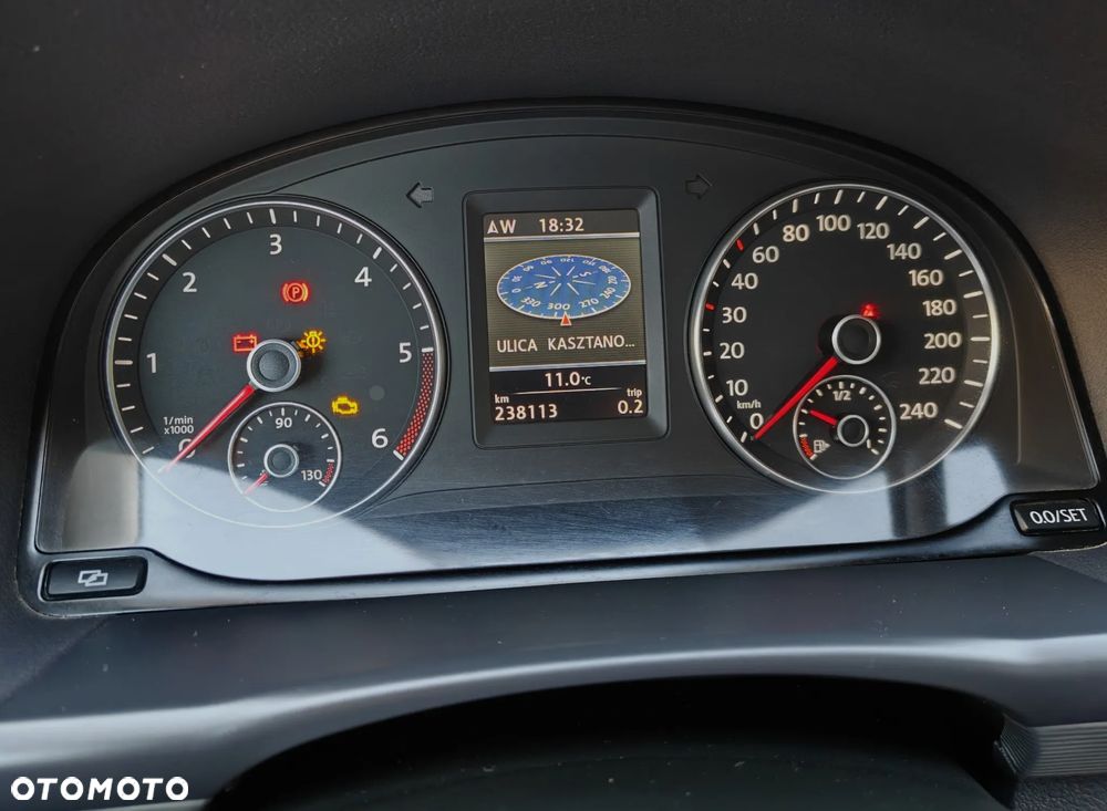 Volkswagen Touran 1.6 TDI DPF BlueMotion Technology Highline - 29