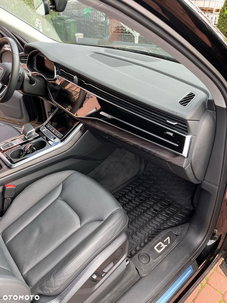 Audi Q7 3.0 TFSI quattro tiptronic - 11