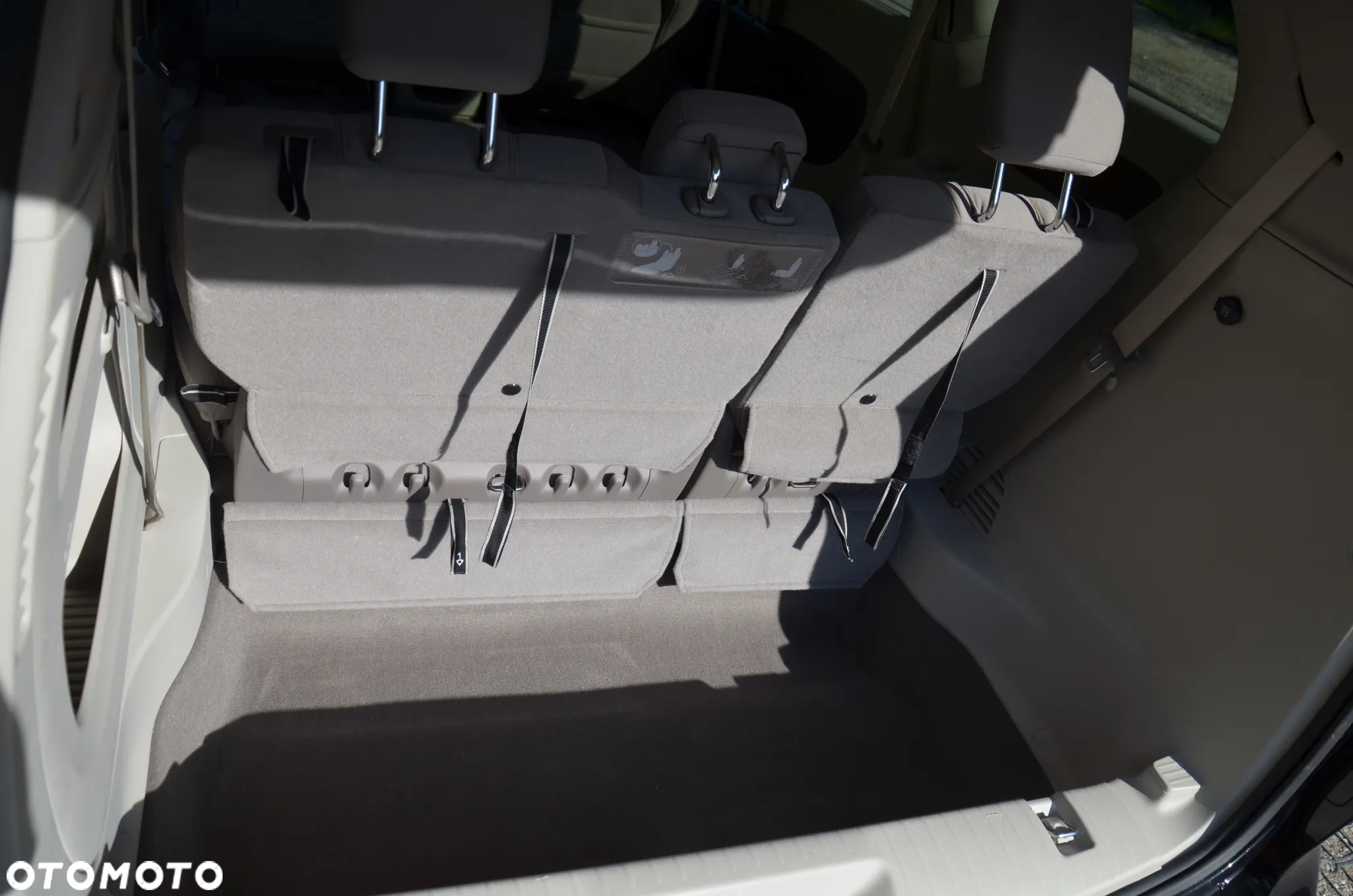 Chrysler Pacifica - 23