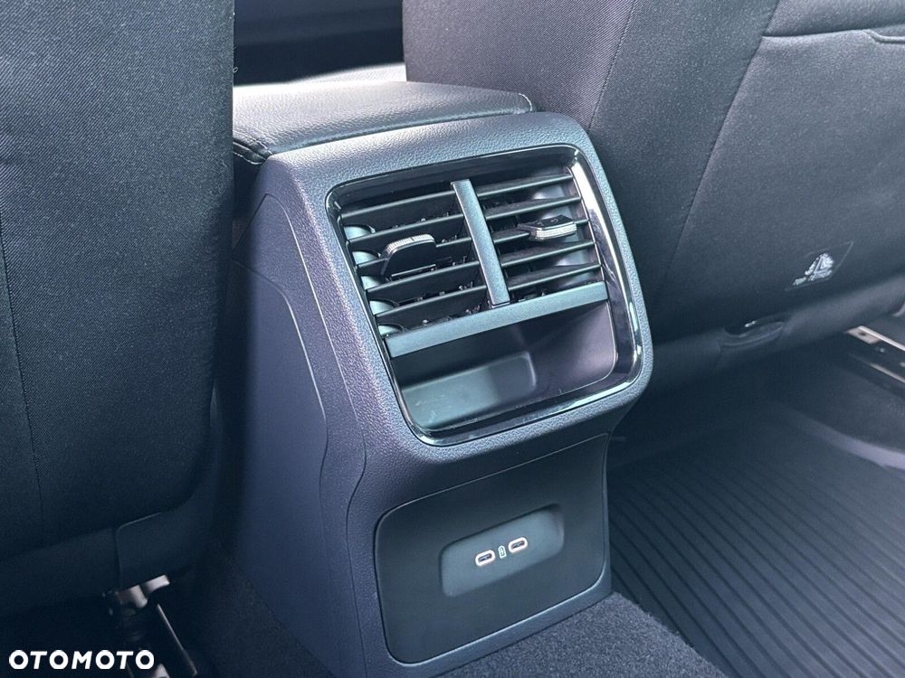 Skoda Octavia 1.5 TSI mHEV Selection DSG - 18